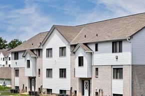 Papillion apartment for rent - One and two-bedroom Apartments and Townhomes at Gold Coast Square Apartments and Townhomes in Papillion, NE