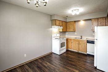 Eat-in kitchen