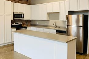 Omaha apartment for rent - Studio, one and two-bedroom apartment homes in the historically-renovated Hupmobile Apartments in Omaha, NE