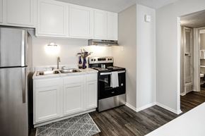 Omaha apartment for rent - Renovated apartment homes at Old Mill in Omaha, NE