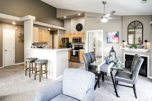 Omaha townhouse for rent - Beautiful One-Story Townhomes at Orchard Village in Omaha, NE