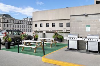 Bbq/grill area