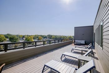 5Th floor outdoor living lounge