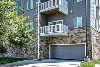 Attached/unattached garages available
