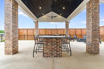 Outdoor resident lounge