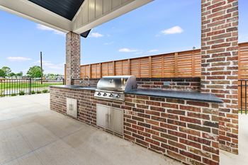 Outdoor resident lounge