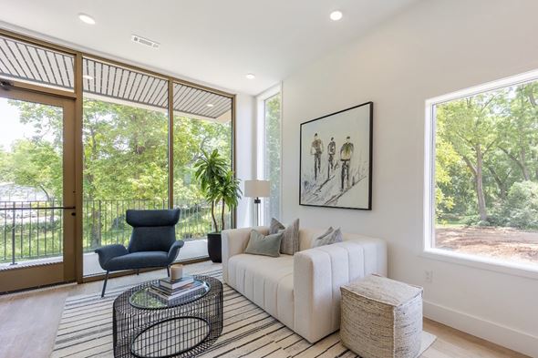 Bentonville apartment for rent - Studio, one and two bedroom apartment homes at The Howard East Central in Bentonville, AR