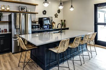 Well equipped kitchen and dining