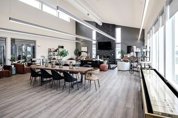 Shuffleboard table
