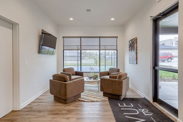 Omaha apartment for rent - Modern clubhouse at Vue 178 in Omaha, NE