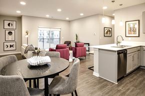 Bellevue apartment for rent - VUE 19 Model 2Bd - Dining Room Entry