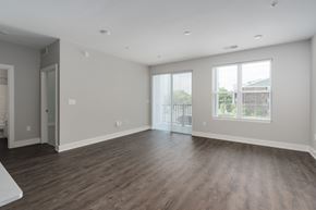 Okemos apartment for rent - Spacious Living room at Okemos MI Apartments | Knob Hill Apartments in Okemos, MI