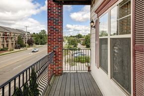 Okemos apartment for rent - Spacious Balcony at the Hamptons Apartments near Michigan State University