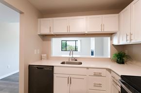 Kentwood apartment for rent - Kitchen at Grand Rapids Apartments | Hidden Lakes Apartments in Grand Rapids MI