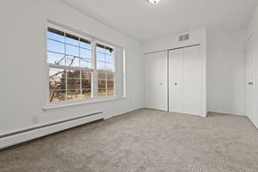 Roseville townhouse for rent - Pet friendly apartments in Roseville, MI