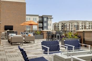 Rooftop plaza