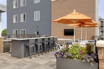 Rooftop plaza