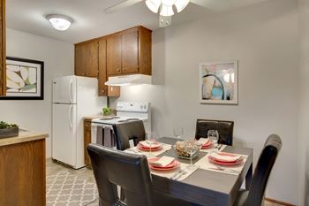 Hamline terrace dining room