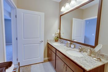 Gabella at parkside bathroom