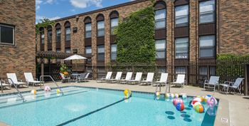 Ridgewood arches outdoor pool