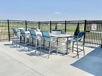 Grilling stations at pool (2)