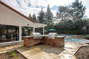 Pleasanton apartment for rent - Vercanta Pleasanton | Pleasanton, CA | Grilling Station