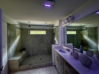 Blue uv lights in bathrooms