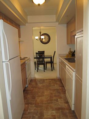 Brookfield apartment for rent - this is a photo of the kitchen and dining room of a 1 bedroom apartment at deer hill