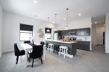 Eat in kitchen