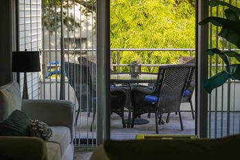 Private patio/balcony