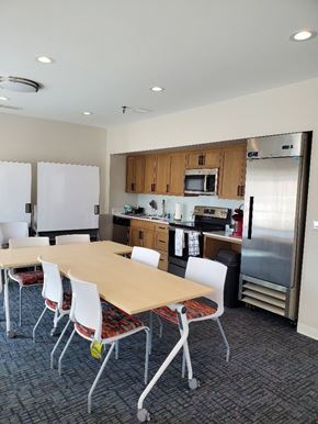 Stillwater townhouse for rent - Community Room Kitchen