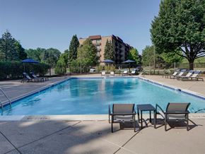 Glenview apartment for rent - Outdoor pool with lounge chairs
