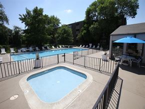 Lisle apartment for rent - Sparkling Pool, Wading Pool & Sun Deck