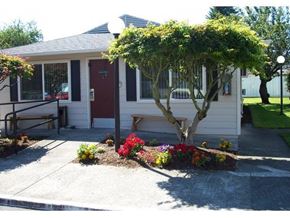 Portland apartment for rent - front entry