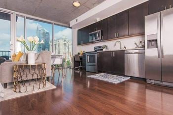 Living room come kitchen