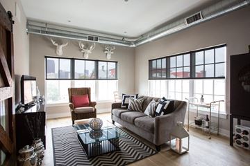 Philadelphia apartment for rent - a living room with a couch and a coffee table