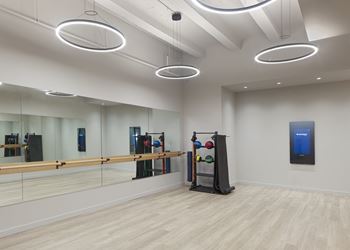 A room with a mirrored wall
