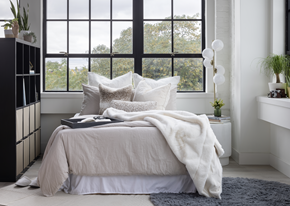 Philadelphia apartment for rent - a bedroom with a bed in front of a window