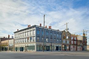 Cincinnati apartment for rent - a blue and white building on the corner of a street