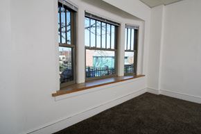 Des Moines apartment for rent - a room with a view