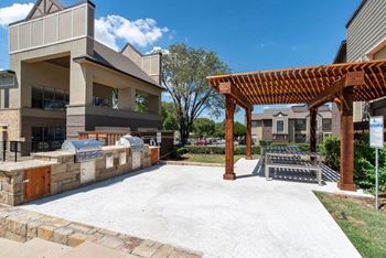 Bbq area/ outdoor kitchen