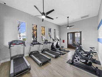 Fitness center w/ free weights