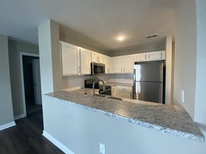 Buckner apartment for rent - Kitchen Bar