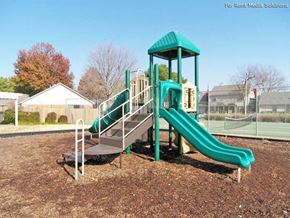 Memphis townhouse for rent - a playground with a slide and