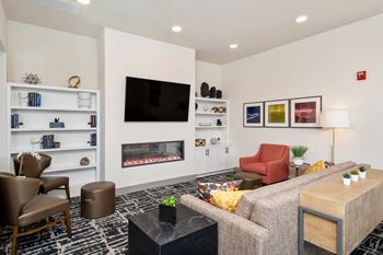 Aventura cyber lounge