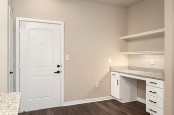 Built-in desk