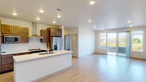 Green Bay apartment for rent - The Cove Modern 2 Bed-Kitchen and Living