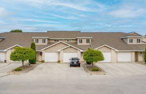 Green Bay apartment for rent - Emerald Park Lakeside Exterior