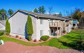 Wausau apartment for rent - Highland Spring Villas Exterior