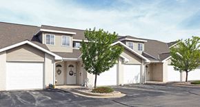Green Bay apartment for rent - Exterior Woodview/Lakeside Building
